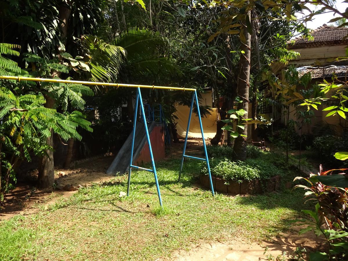 Dona Julia Beach Resort Calangute Extérieur photo
