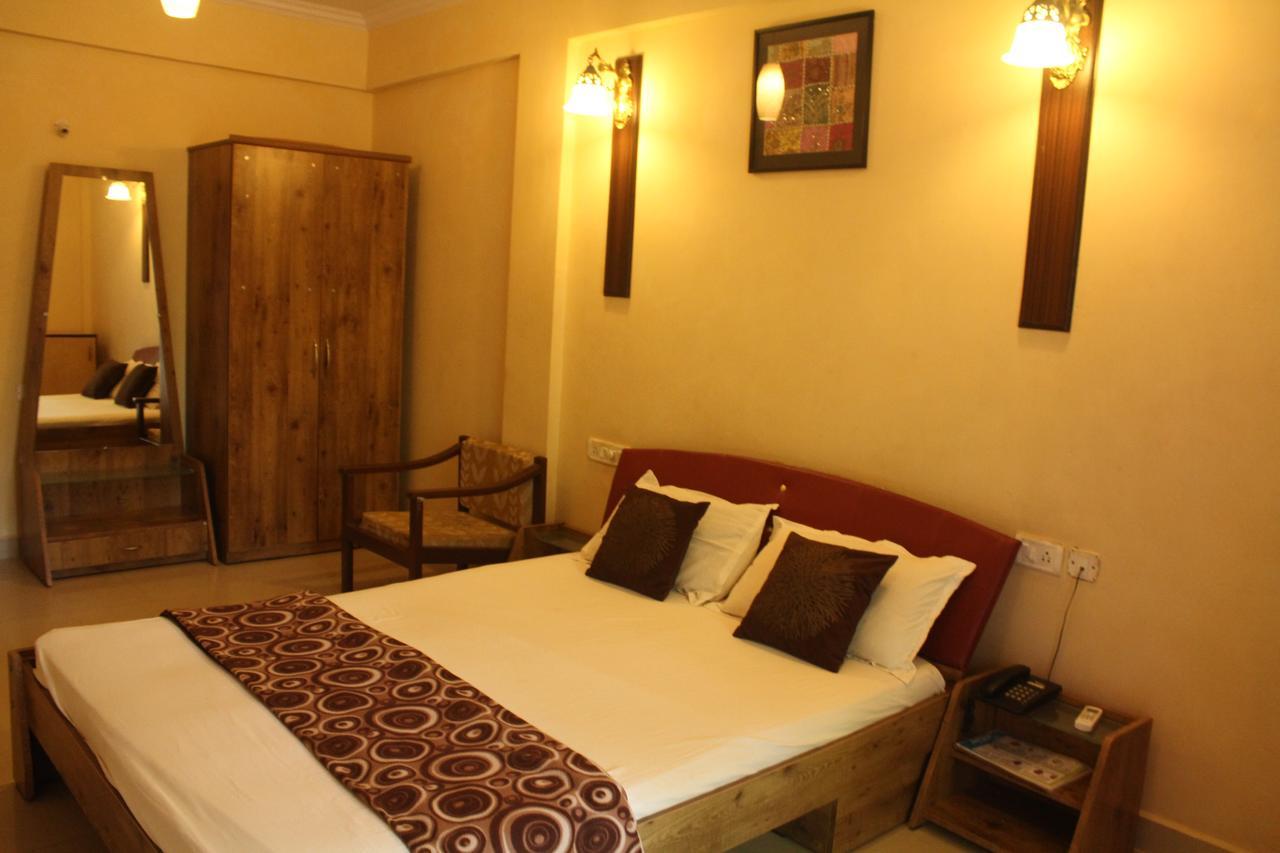 Dona Julia Beach Resort Calangute Extérieur photo