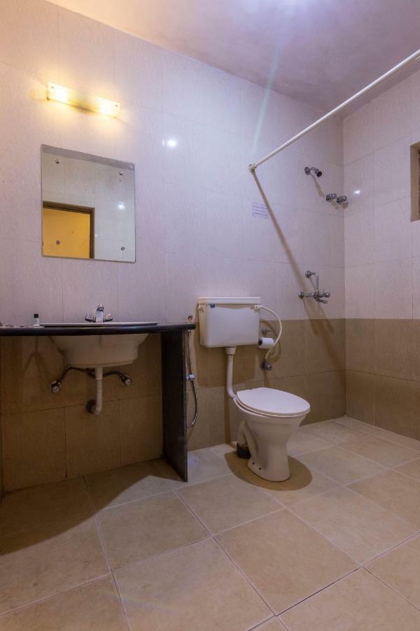 Dona Julia Beach Resort Calangute Extérieur photo