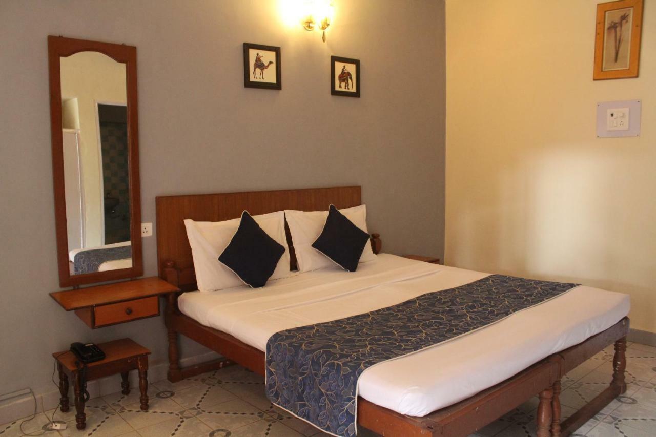 Dona Julia Beach Resort Calangute Extérieur photo